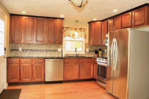 15 Albee St, Springfield, MA 01129 photo 2