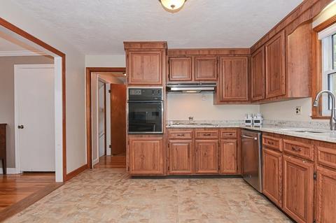 9 Irving Dr, Walpole, MA 02081 photo 8