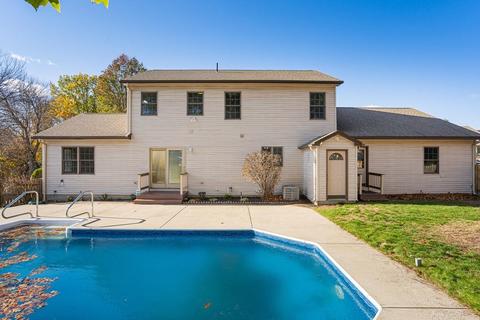 53 Parenteau Ct, Chicopee, MA 01020 photo 40