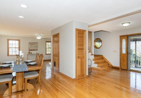 53 Parenteau Ct, Chicopee, MA 01020 photo 4