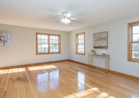 53 Parenteau Ct, Chicopee, MA 01020 photo 9