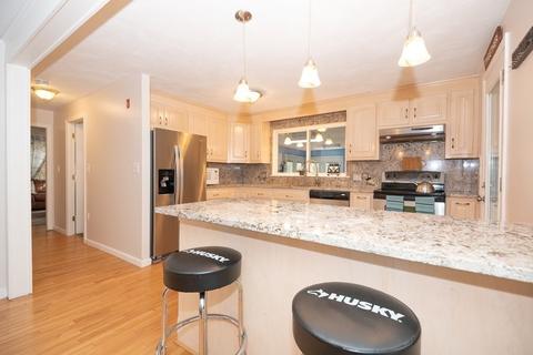 32 W Hill Rd, Mendon, MA 01756 photo 5