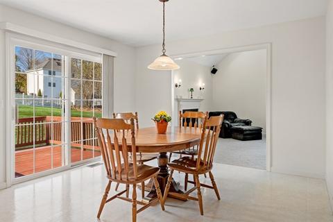 35 Peach Tree Dr, Sutton, MA 01590 photo 7