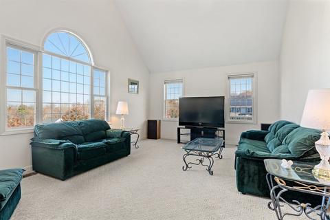 35 Peach Tree Dr, Sutton, MA 01590 photo 6