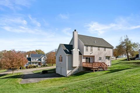 35 Peach Tree Dr, Sutton, MA 01590 photo 2