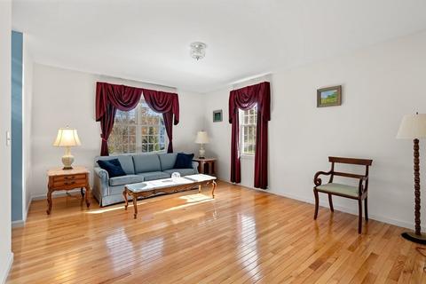35 Peach Tree Dr, Sutton, MA 01590 photo 13
