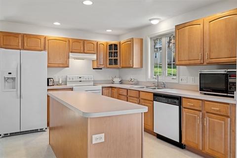 35 Peach Tree Dr, Sutton, MA 01590 photo 8