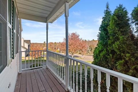 35 Peach Tree Dr, Sutton, MA 01590 photo 4