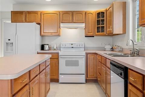 35 Peach Tree Dr, Sutton, MA 01590 photo 9