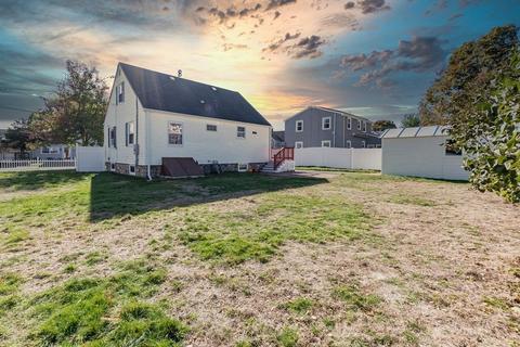 8 Longview Dr, Beverly, MA 01915 photo 2