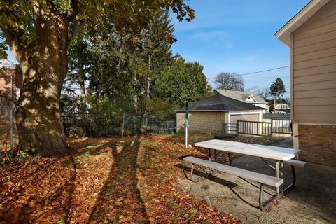126 May St, Worcester, MA 01602 photo 32