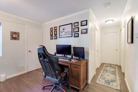66 Main St #17A, Stoneham, MA 02180 photo 10