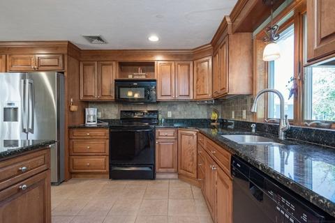 33 Dudley Ln, Sutton, MA 01590 photo 9