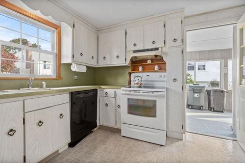 49 Whitehead Ave, Hull, MA 02045 photo 11