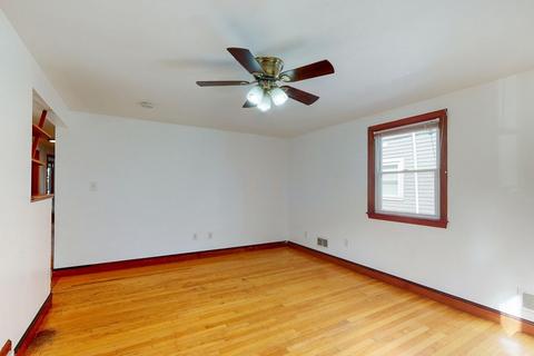 56 Cedar St, Lynn, MA 01905 photo 3