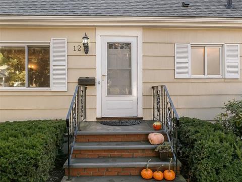 12 Evergreen Rd, Needham, MA 02494 photo 2