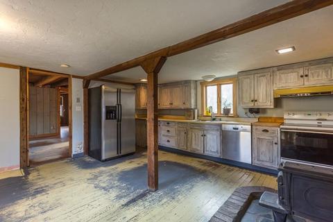 228 King St, Raynham, MA 02767 photo 4