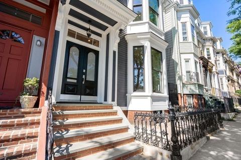 758 E Broadway, Boston, MA 02127 photo 2