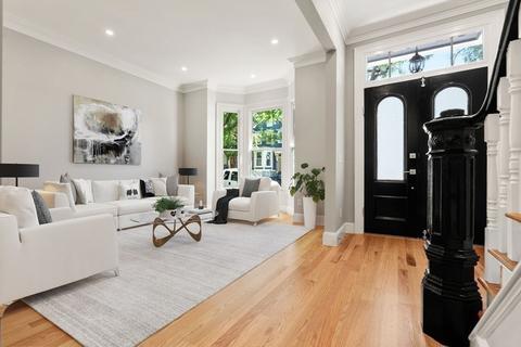 758 E Broadway, Boston, MA 02127 photo 3