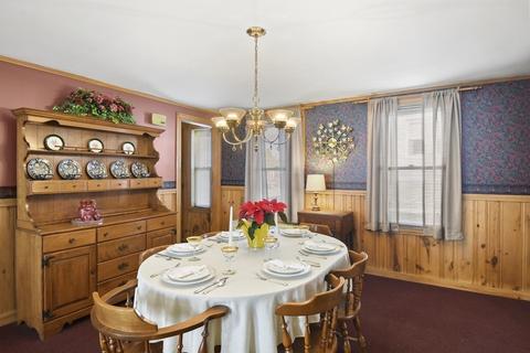62 E Main St, Webster, MA 01570 photo 8