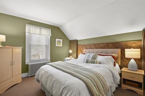 62 E Main St, Webster, MA 01570 photo 17