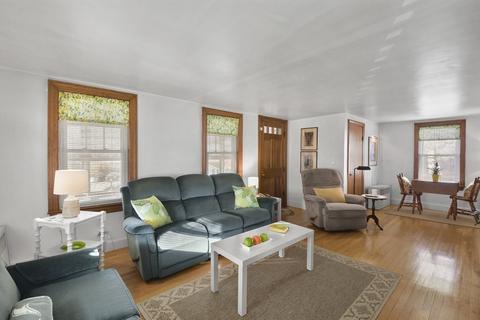 62 E Main St, Webster, MA 01570 photo 4