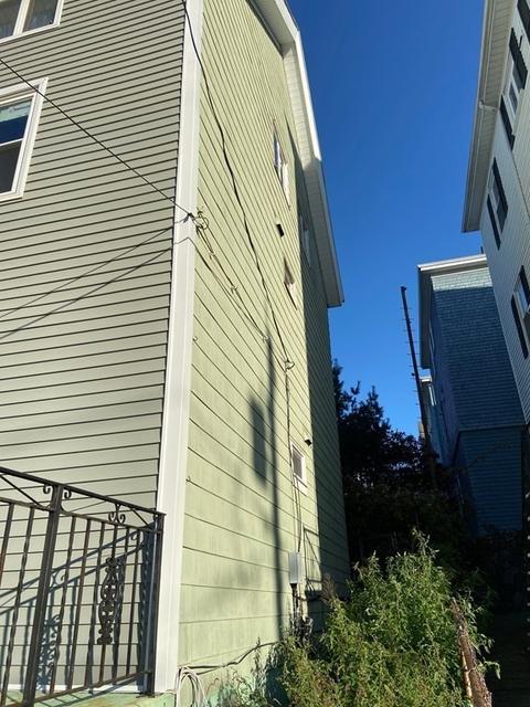 94 Hunter St, Fall River, MA 02721 photo 4