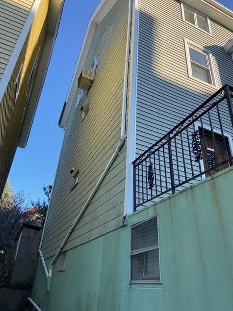 94 Hunter St, Fall River, MA 02721 photo 3