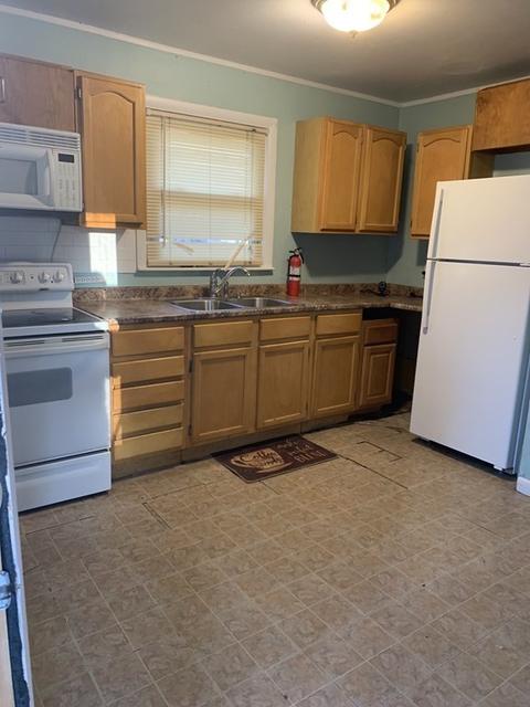 65 Biella St, Springfield, MA 01104 photo 5
