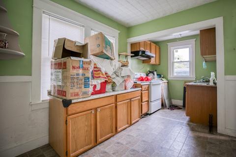 23 Dorset St, Springfield, MA 01108 photo 8