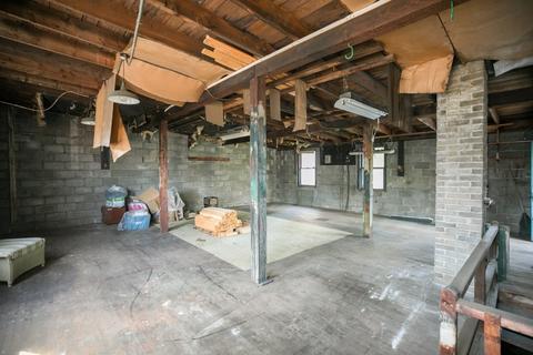 23 Dorset St, Springfield, MA 01108 photo 19