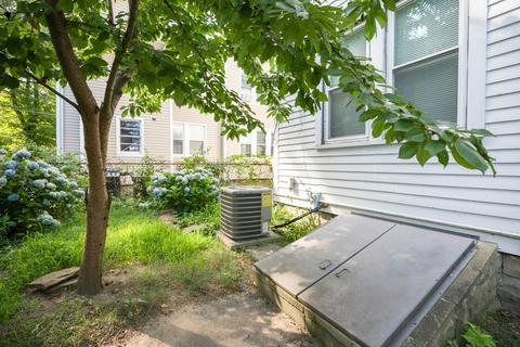 23 Dorset St, Springfield, MA 01108 photo 22