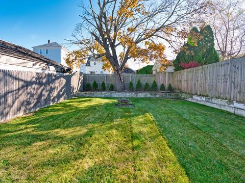720 King St, Fall River, MA 02724 photo 3