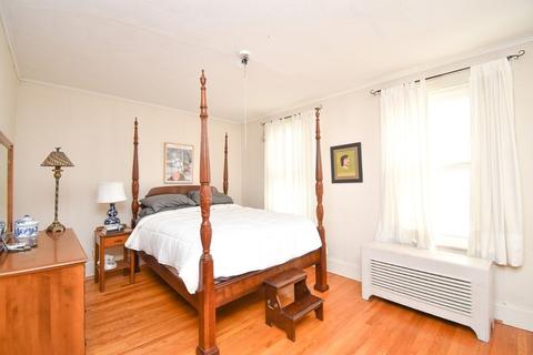 415 Maple St, Springfield, MA 01105 photo 12