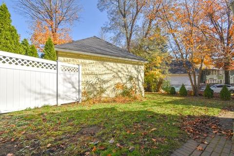 415 Maple St, Springfield, MA 01105 photo 26
