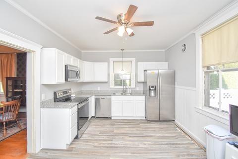 415 Maple St, Springfield, MA 01105 photo 4