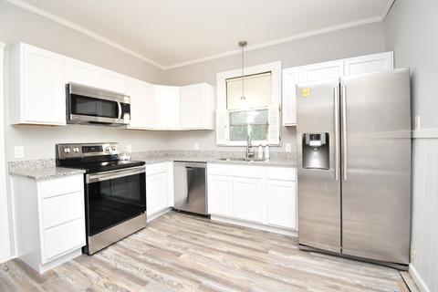 415 Maple St, Springfield, MA 01105 photo 3
