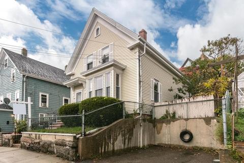11 Beacon St, Gloucester, MA 01930 photo 3
