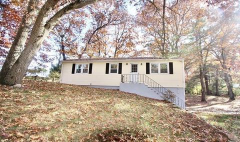 64 River St, Middleton, MA 01949 photo 3