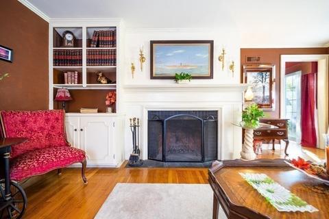 403 Milton St, Fall River, MA 02720 photo 3