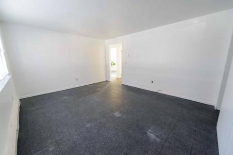 88 Phillips Ave, Springfield, MA 01119 photo 2
