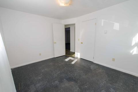 88 Phillips Ave, Springfield, MA 01119 photo 12