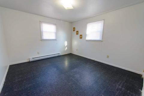 88 Phillips Ave, Springfield, MA 01119 photo 13