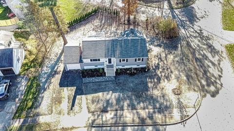 33 Putnam Rd, Reading, MA 01867 photo 4