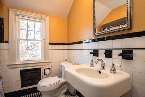 205 Norfolk St, Springfield, MA 01109 photo 30