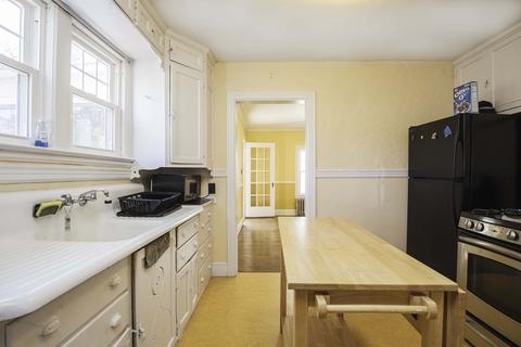 205 Norfolk St, Springfield, MA 01109 photo 15