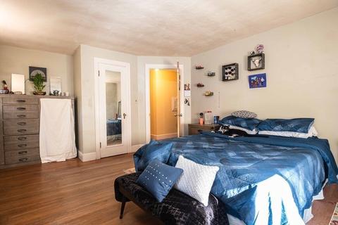 205 Norfolk St, Springfield, MA 01109 photo 20