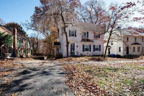 205 Norfolk St, Springfield, MA 01109 photo 2