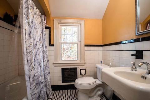 205 Norfolk St, Springfield, MA 01109 photo 29