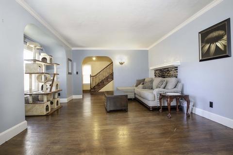 205 Norfolk St, Springfield, MA 01109 photo 10